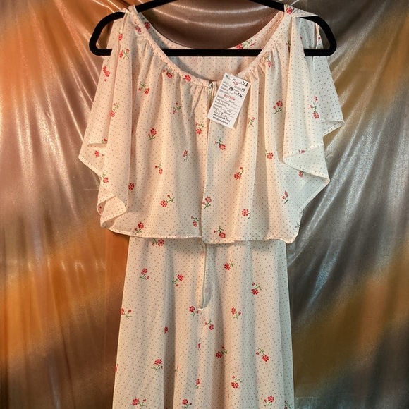 Vintage 70’s white chiffon red roses polka dots size S  26” waist 34” chest 204 - Picture 1 of 6